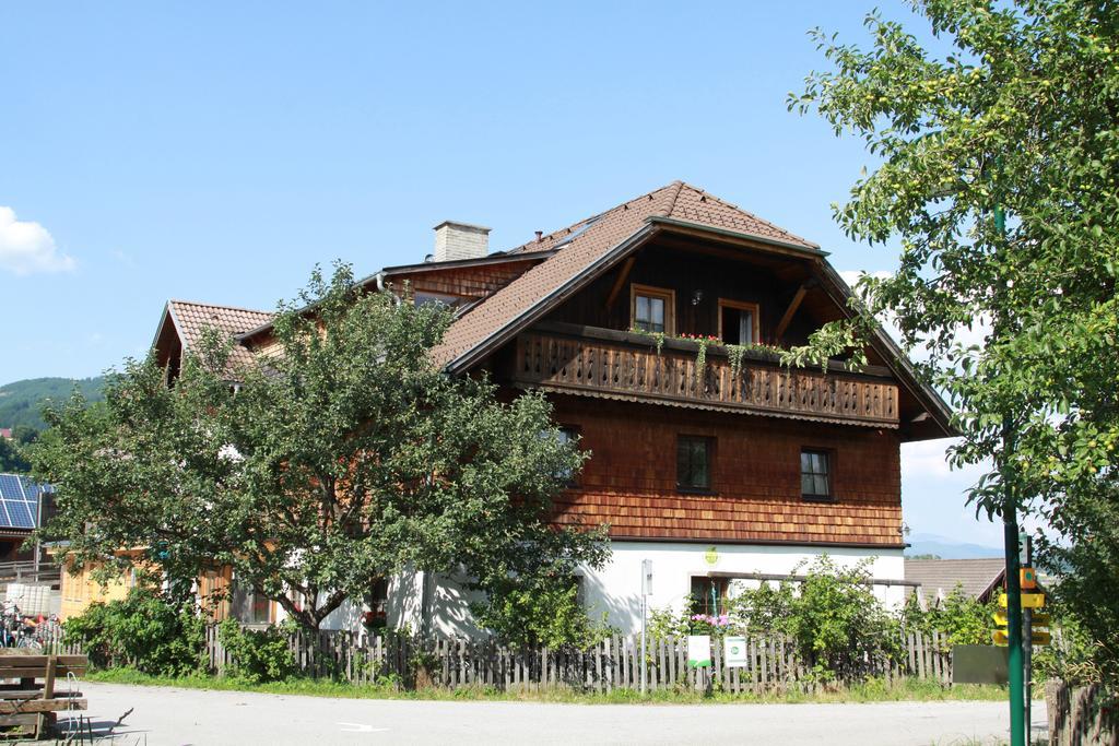 Biohof Sauschneider Lägenhet Sankt Margarethen im Lungau Exteriör bild
