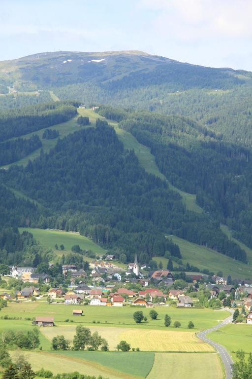 Biohof Sauschneider Lägenhet Sankt Margarethen im Lungau Exteriör bild
